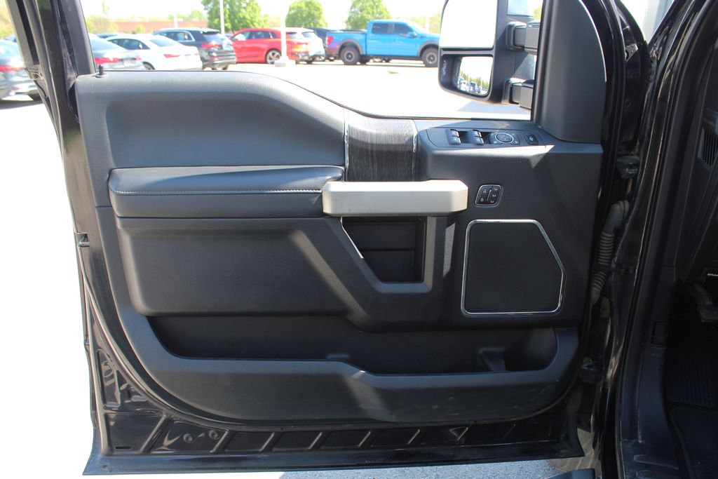 2020 Ford F-350 Lariat 12