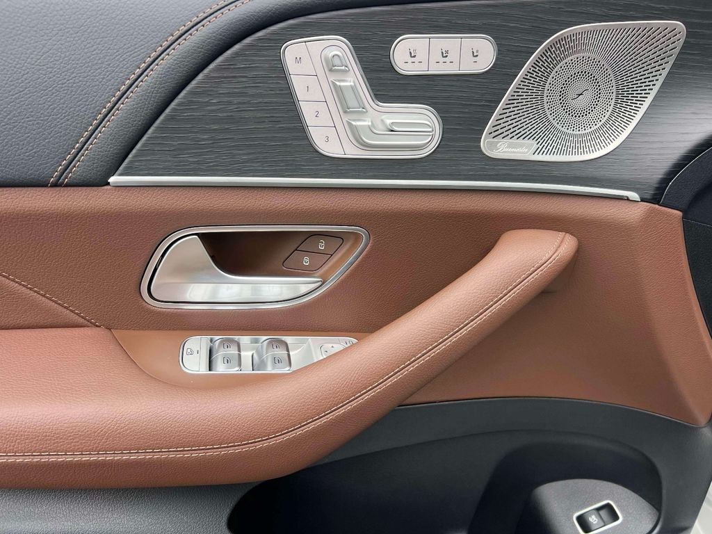 used 2024 Mercedes-Benz GLE car, priced at $50,995