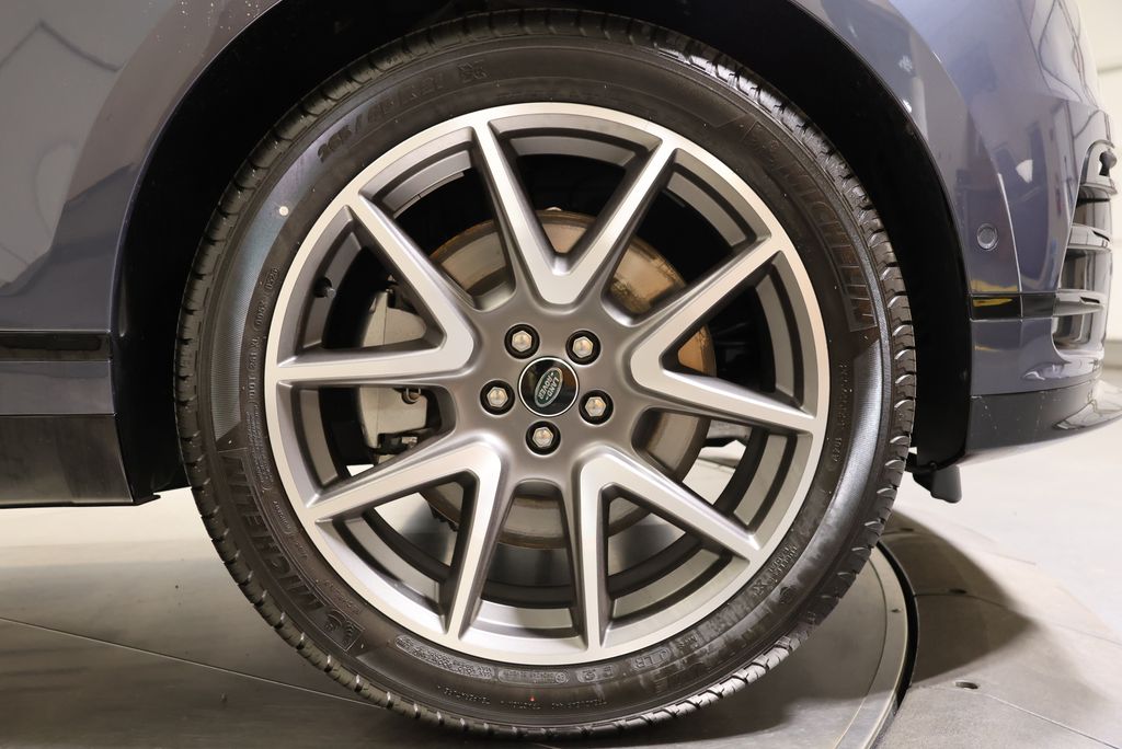 Thumbnail: 2026 Land Rover Range Rover Velar - 14