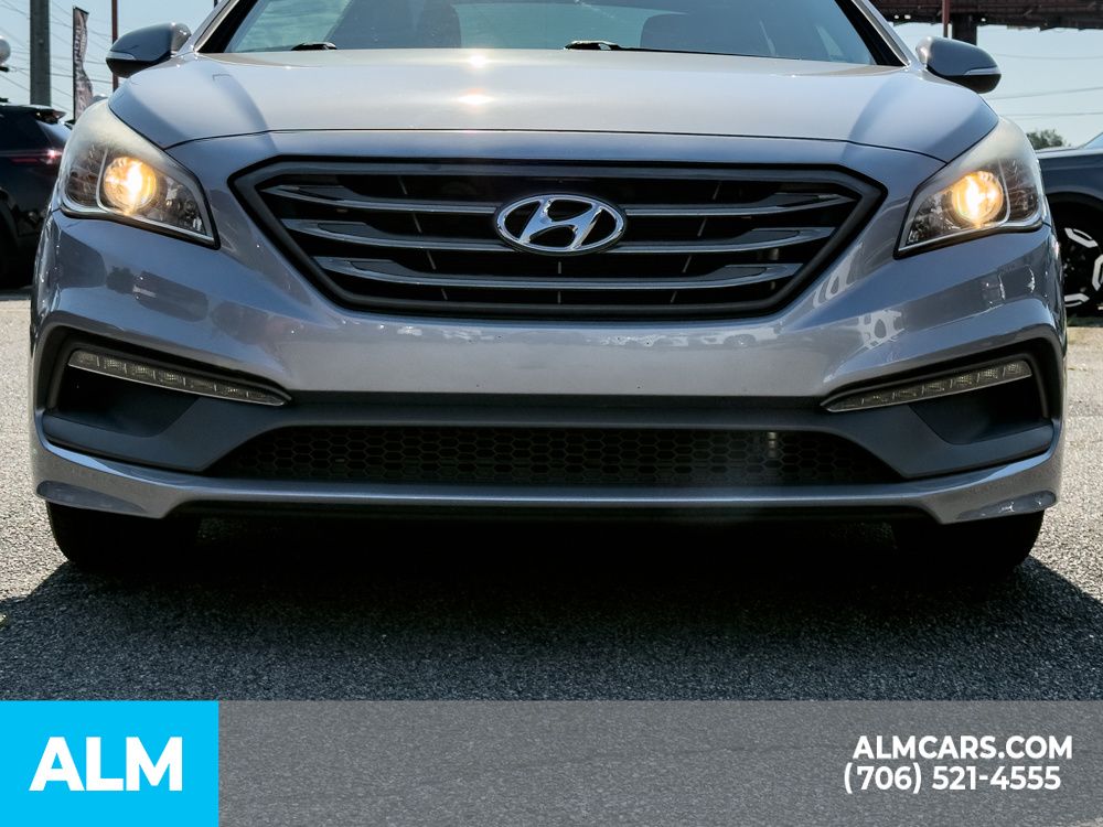 Used 2017 Gray Hyundai Sport image 5