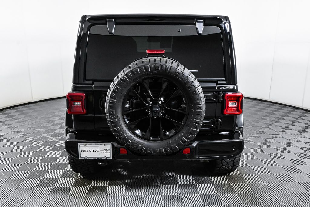 2023 Jeep Wrangler Sahara 5