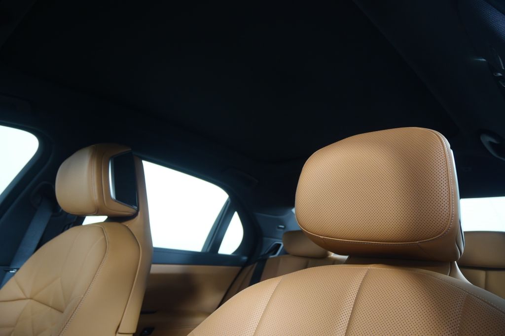 Thumbnail: 2026 BMW 7 Series - 11