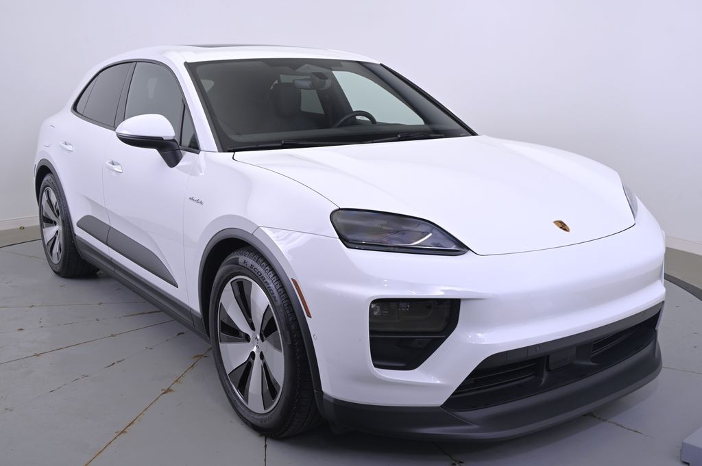 Thumbnail: 2024 Porsche Macan - 9