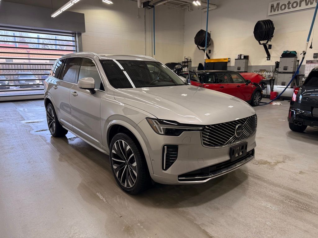 Thumbnail: 2025 Volvo XC90 - 7
