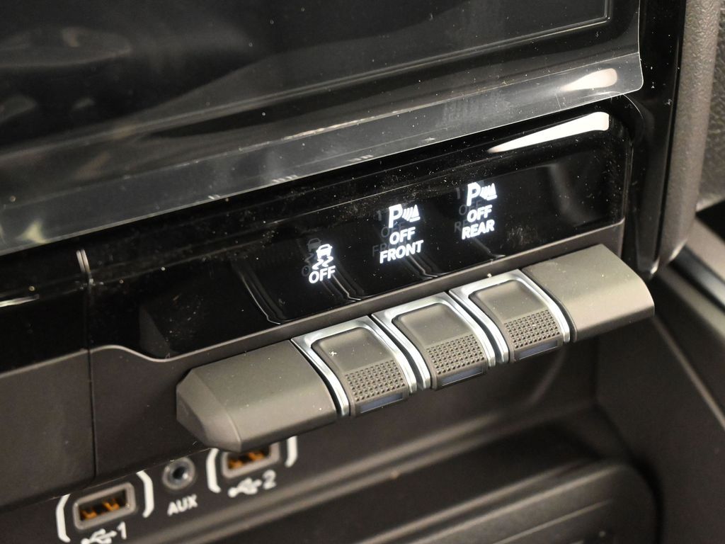 New 2026 Diamond Black Crystal Pearlcoat Ram Laramie image 25