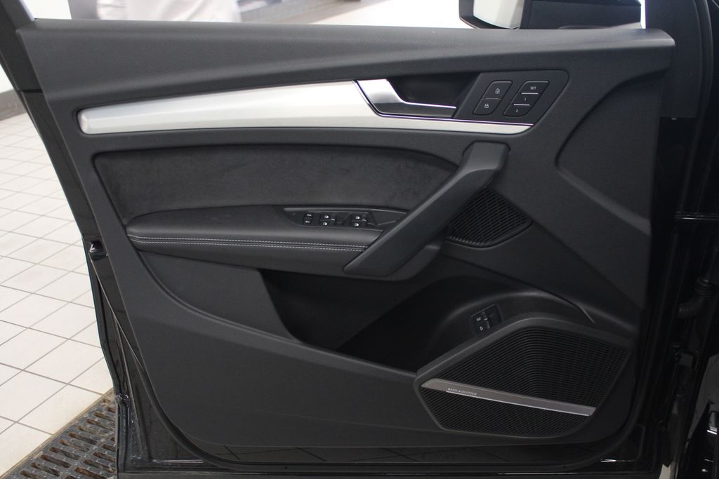 Thumbnail: 2023 Audi Q5 - 14