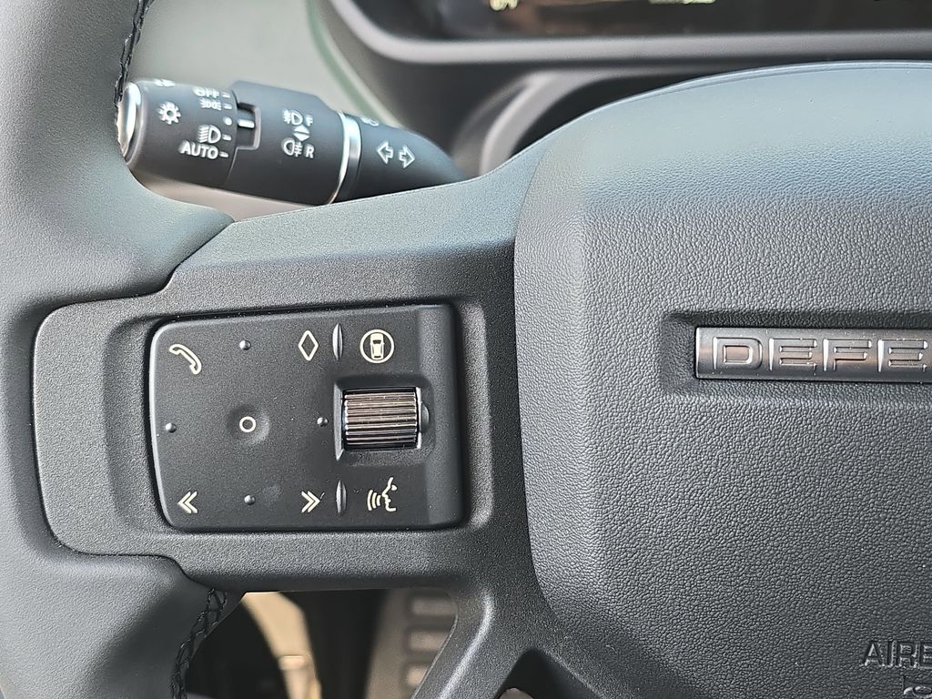 New 2026 Green Land Rover Trophy Edition Keswick image 17