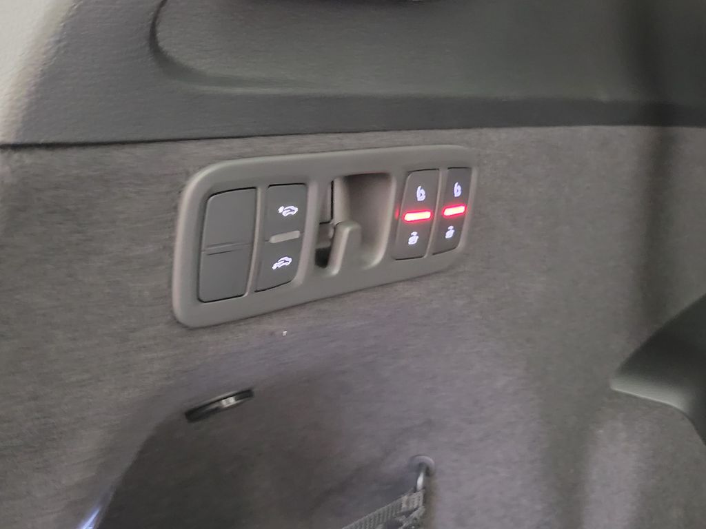 Thumbnail: 2026 Audi Q7 - 13