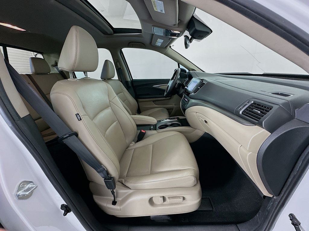 Thumbnail: 2022 Honda Ridgeline - 29