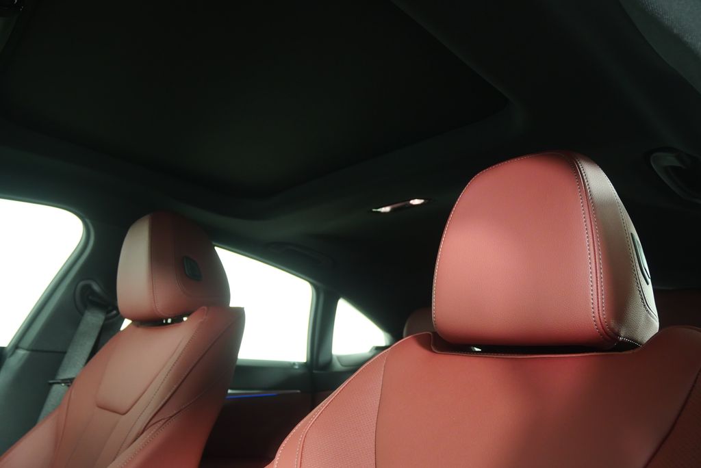 Thumbnail: 2026 BMW i4 - 12