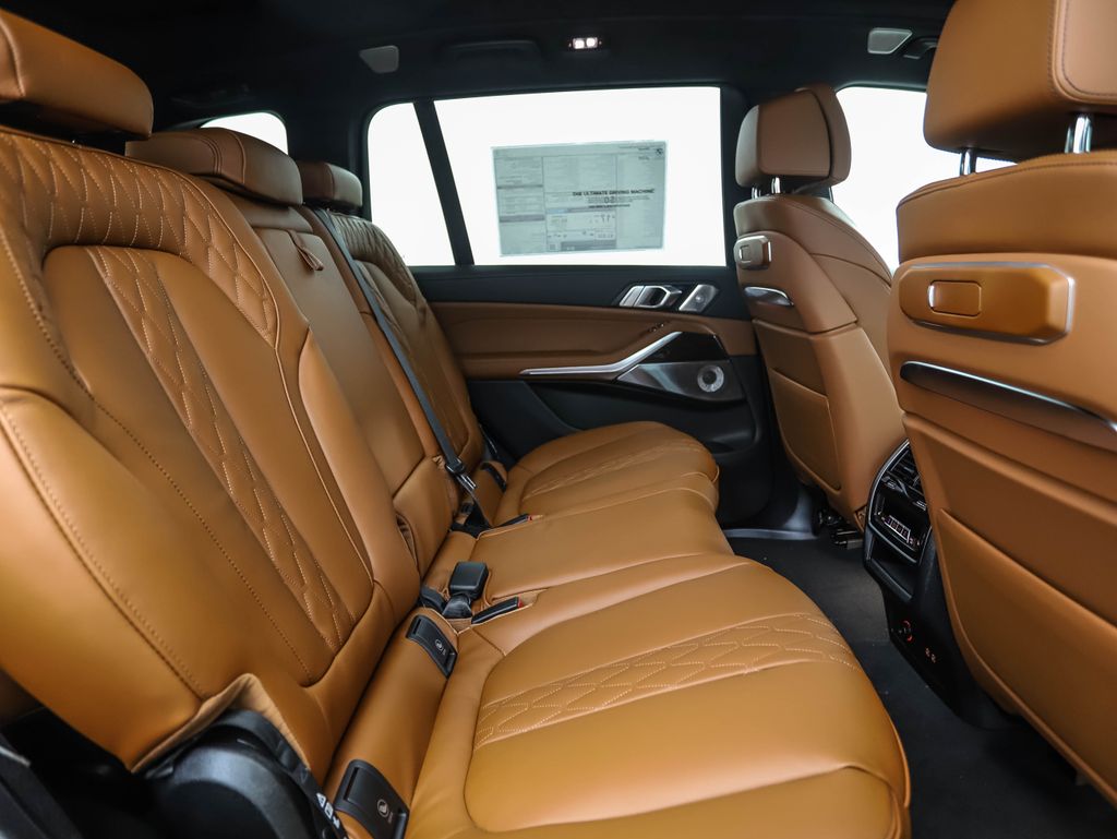 Thumbnail: 2026 BMW X7 - 29