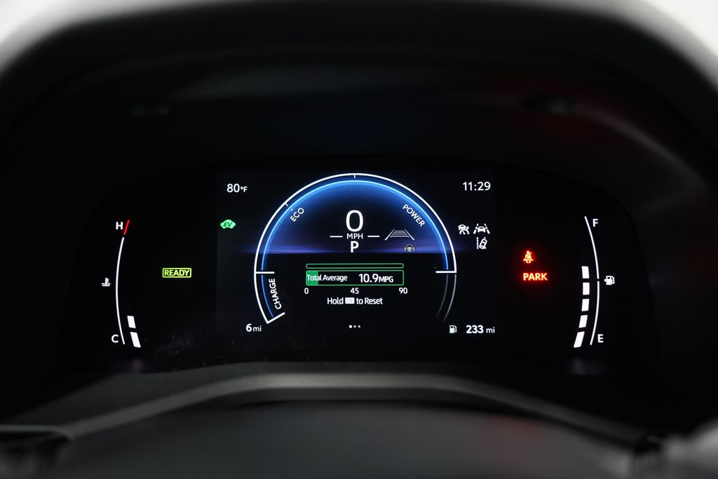 2025 Toyota Camry SE 16