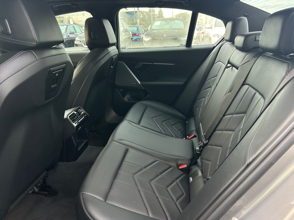 Thumbnail: 2024 BMW 5 Series - 30