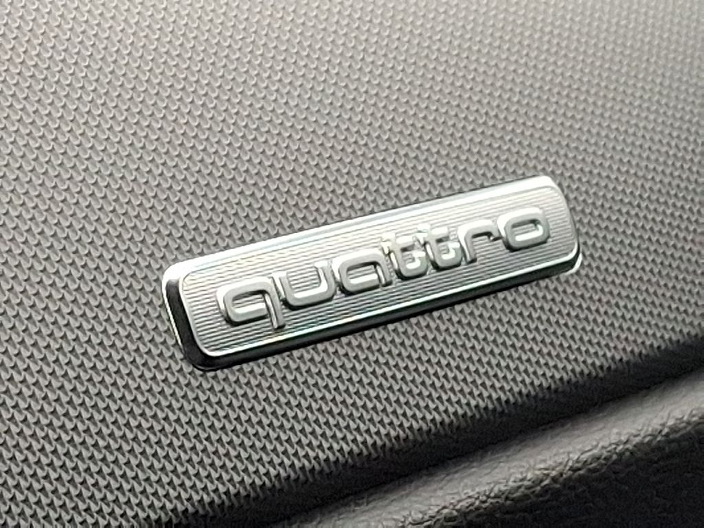 Thumbnail: 2020 Audi Q3 - 27