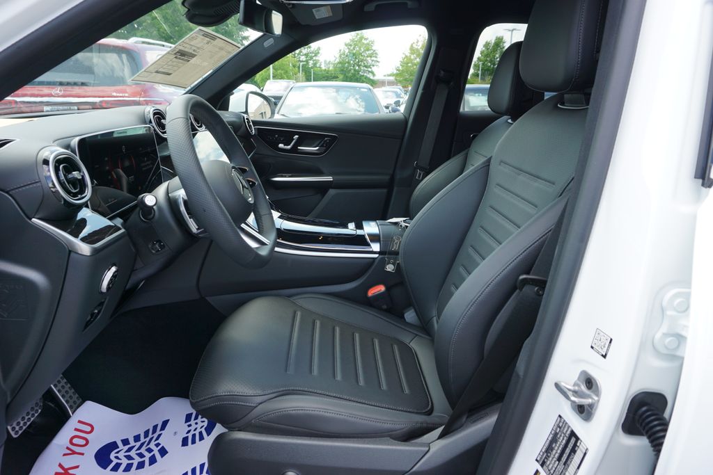 2025 Mercedes-Benz GLC 300 19