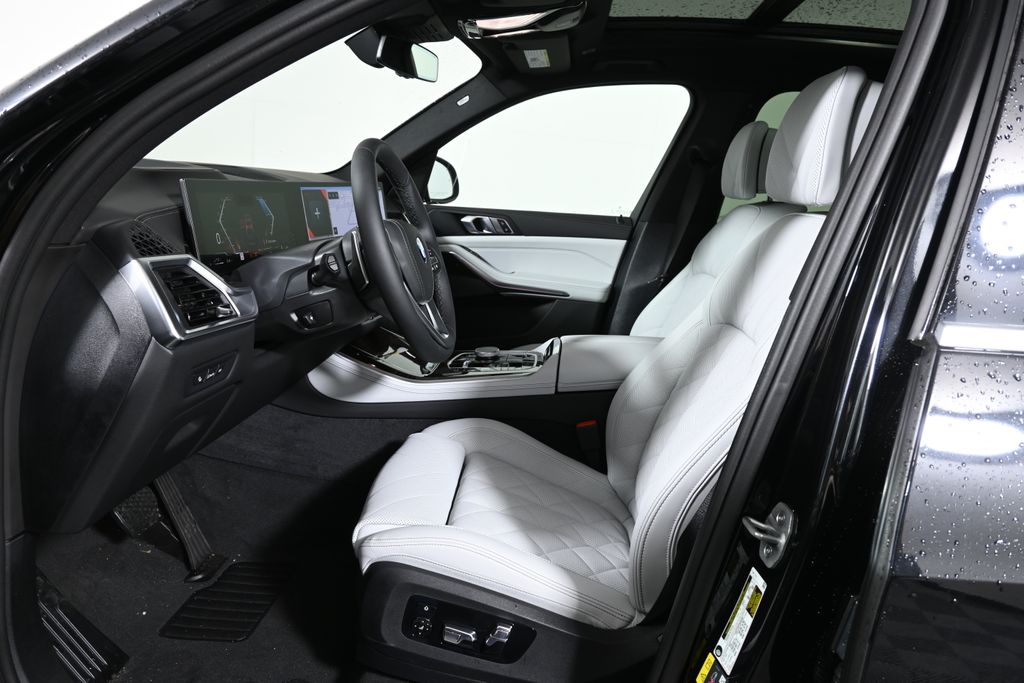 Thumbnail: 2026 BMW X5 - 3