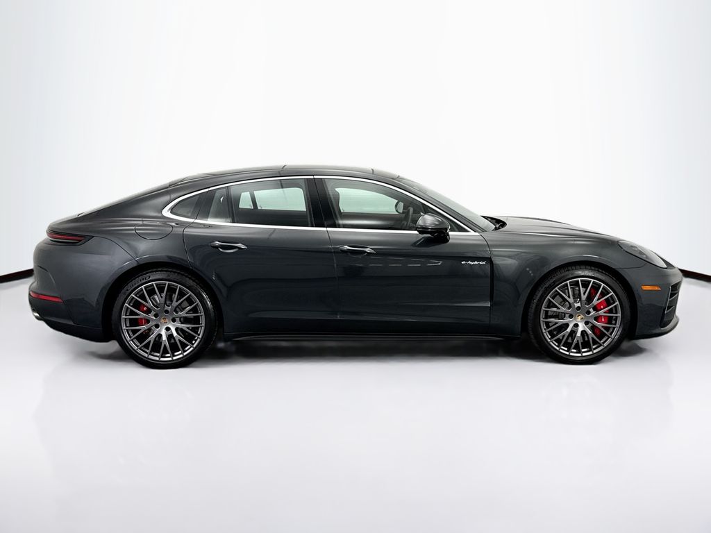 Thumbnail: 2026 Porsche Panamera - 8