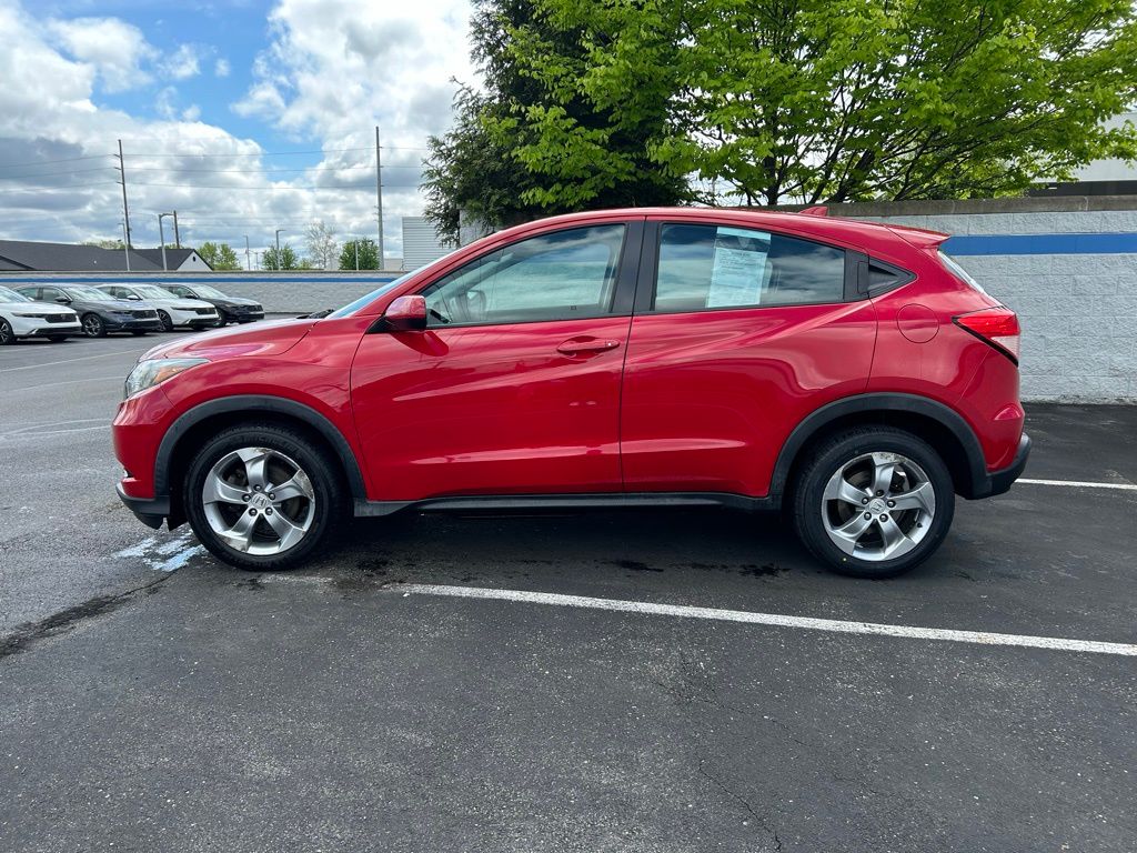 2018 Honda HR-V LX 2