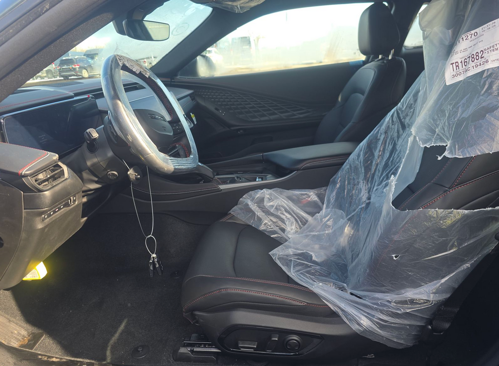 View vehicle photo 3
