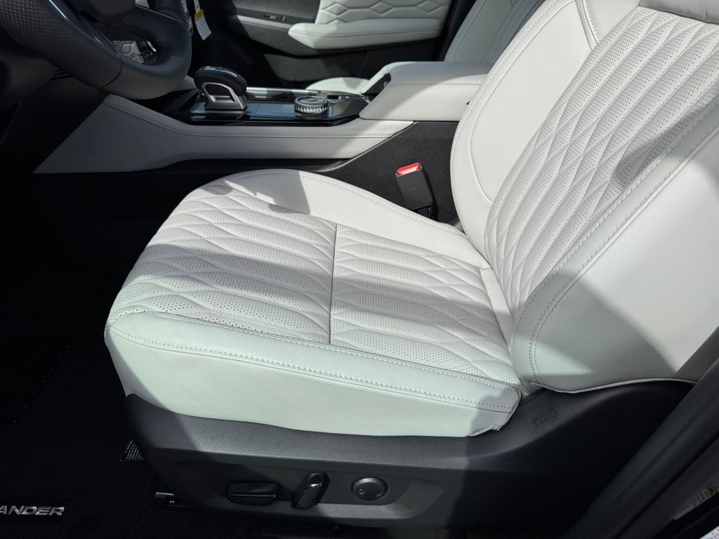 New 2025 Mitsubishi Outlander SUV