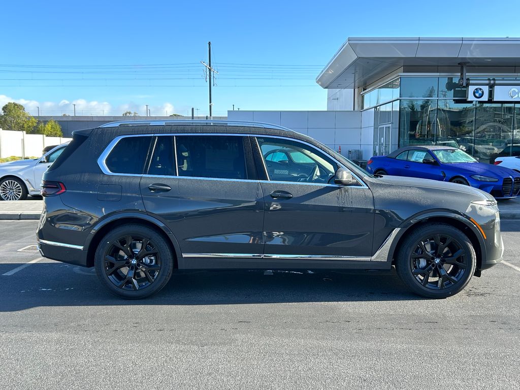 2025 BMW X7 xDrive40i 6