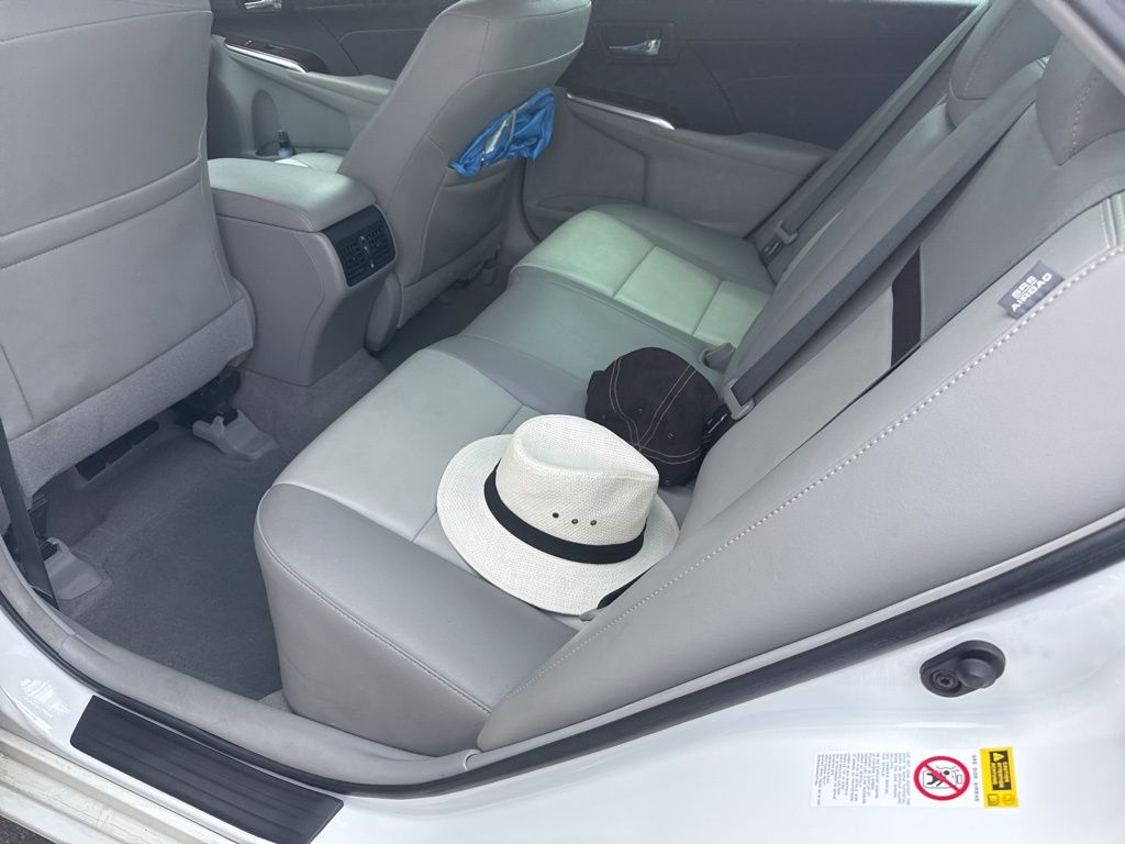 Thumbnail: 2013 Toyota Camry - 14