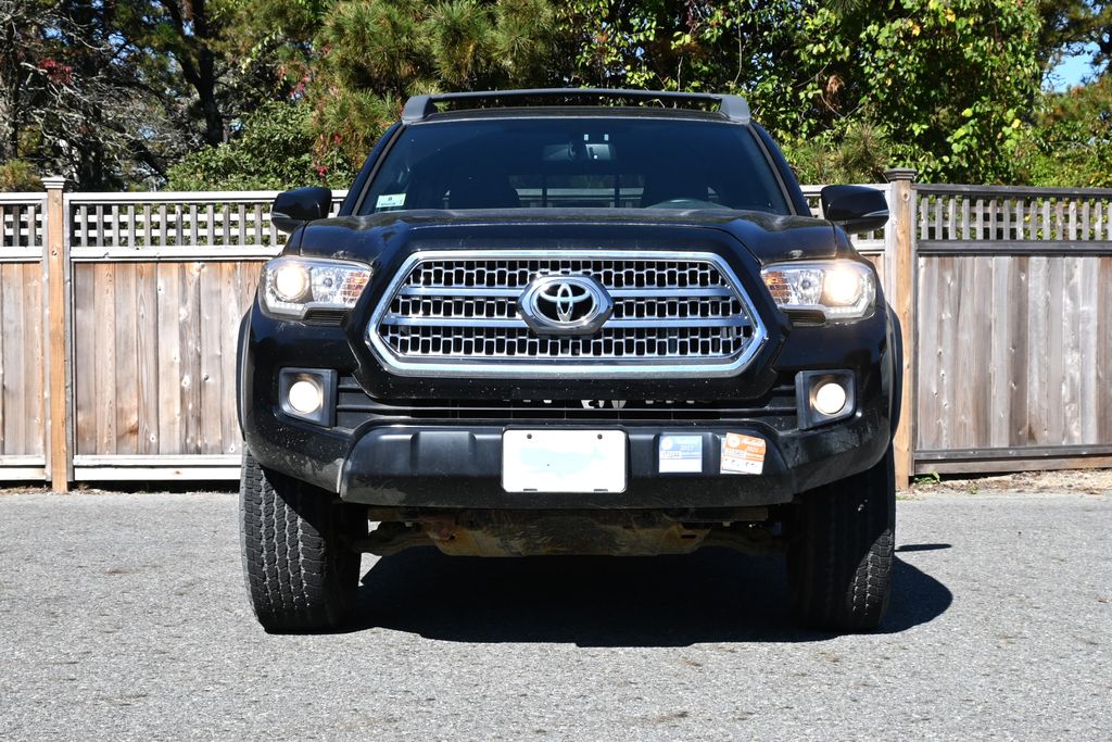 Thumbnail: 2017 Toyota Tacoma - 7