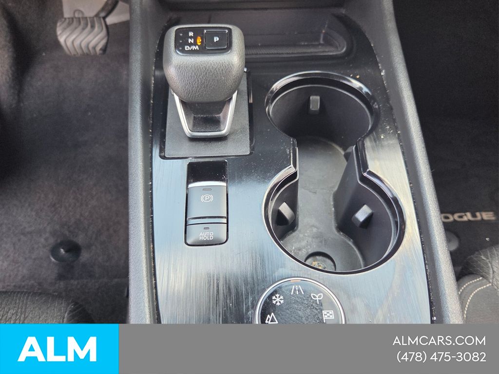 Used 2024 Gray Nissan SV image 19