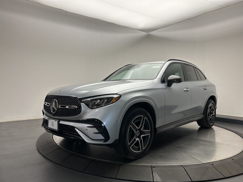 Thumbnail: 2025 Mercedes-Benz GLC - 3