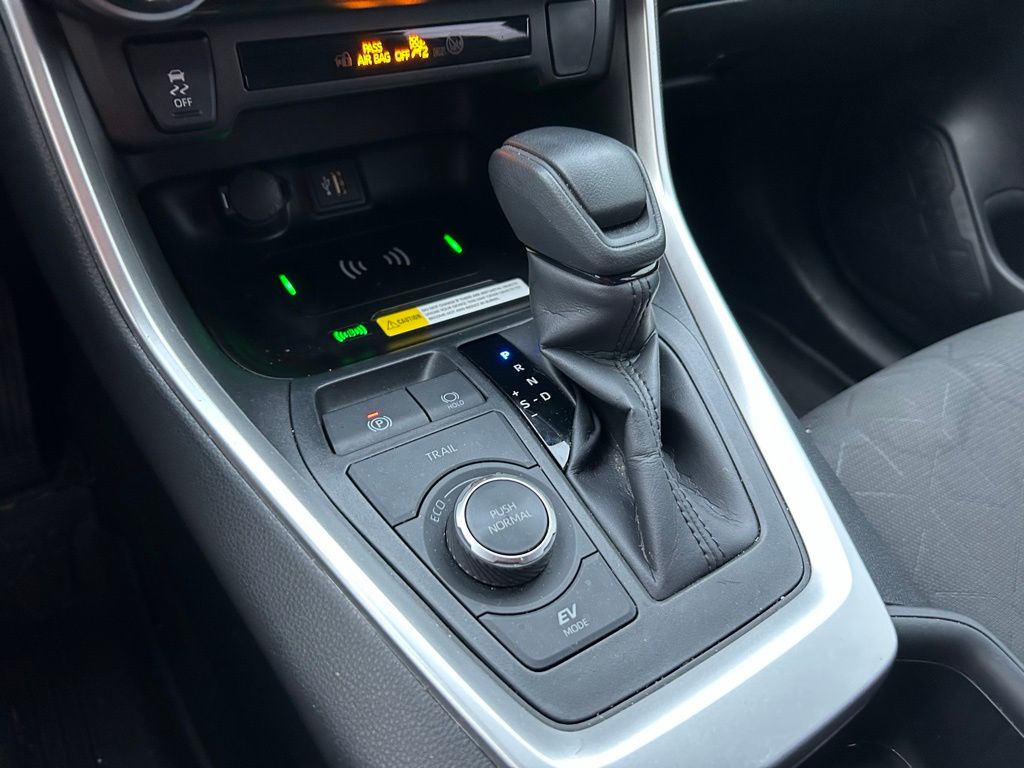 Thumbnail: 2025 Toyota RAV4 - 27