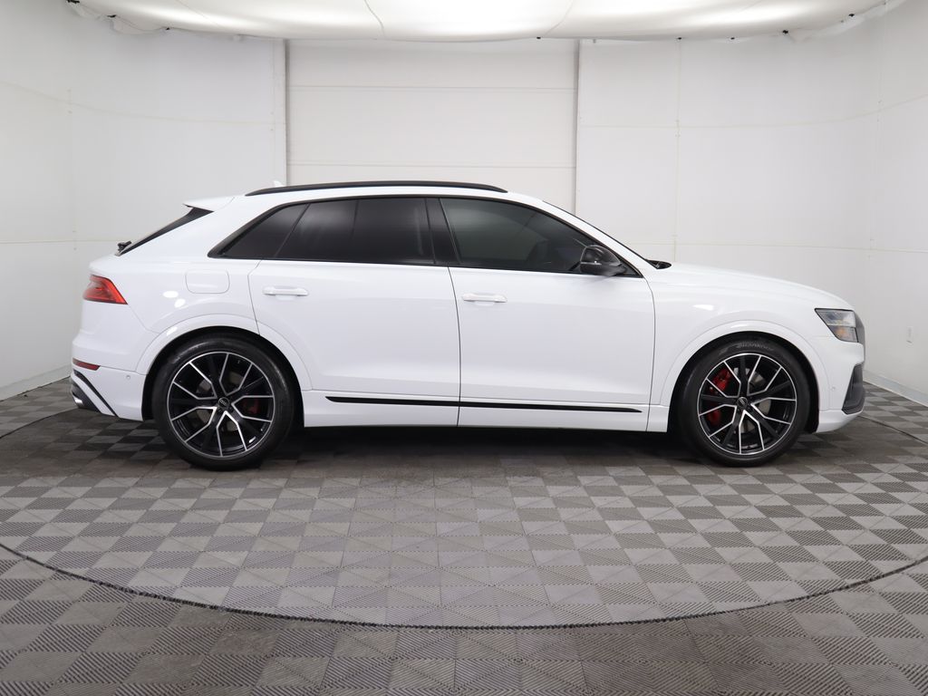 Thumbnail: 2022 Audi SQ8 - 4
