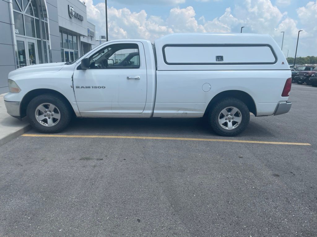 Used 2011 White Ram SLT image 2