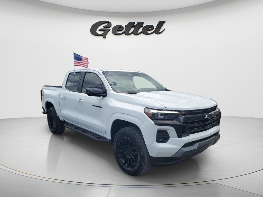 Certified Used 2025 White Chevrolet Z71 image 3