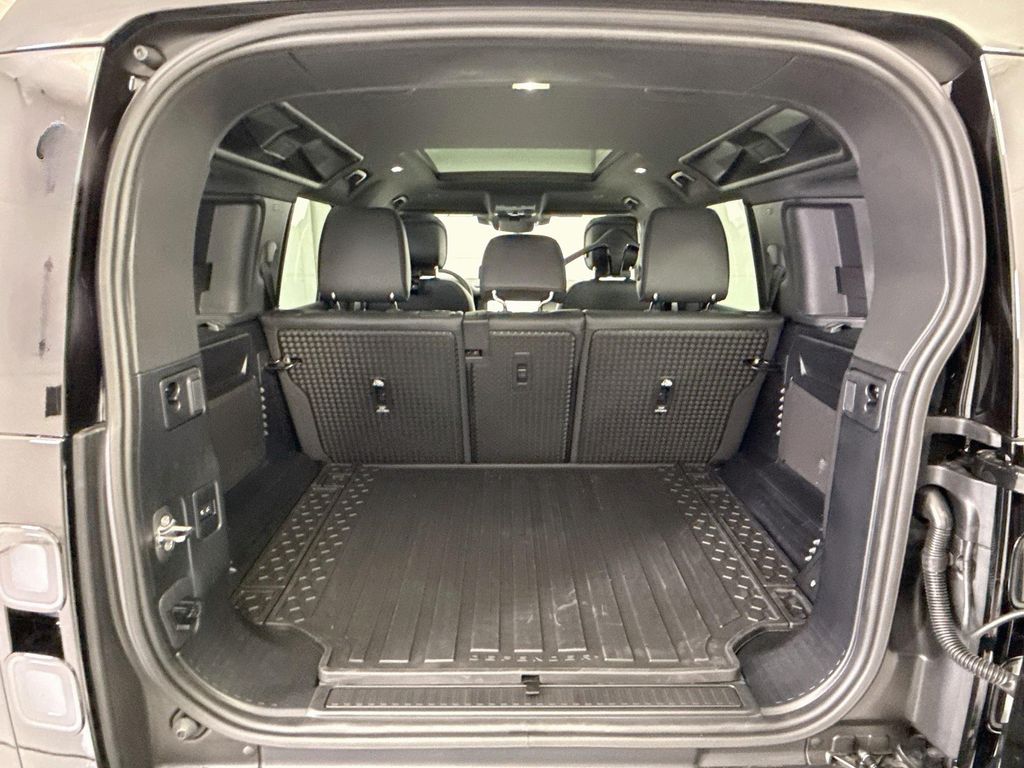 Thumbnail: 2026 Land Rover Defender - 27