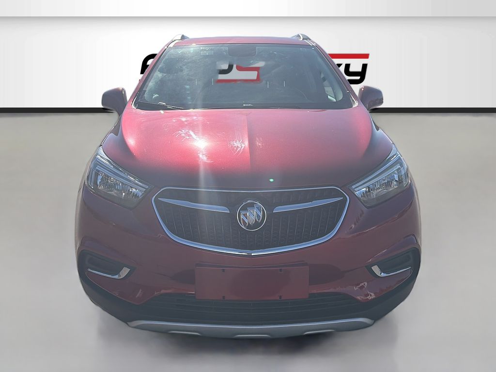 Used 2022 Red Buick Preferred image 2