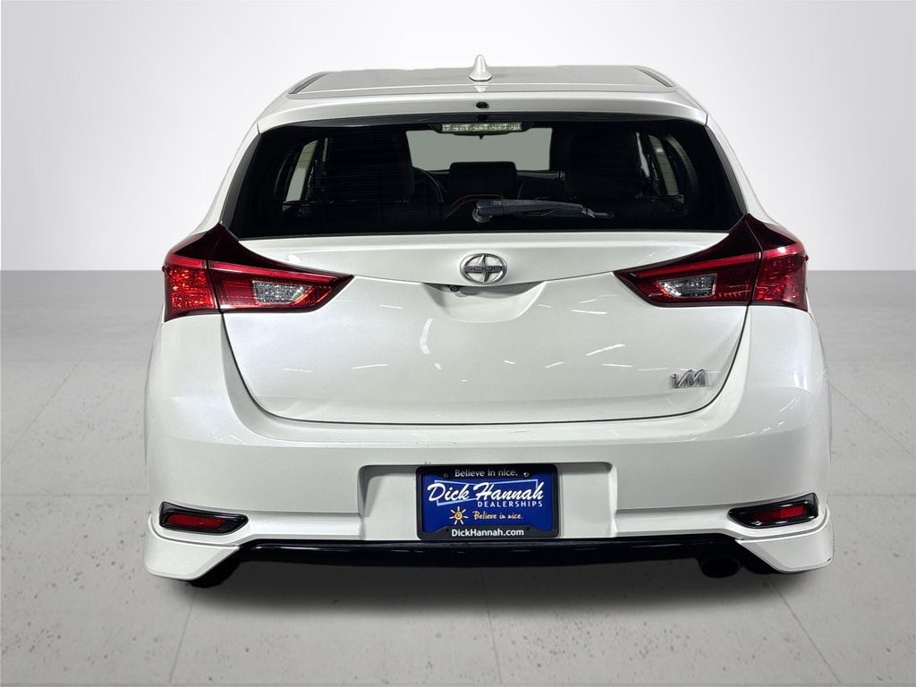 2016 Scion iM Base