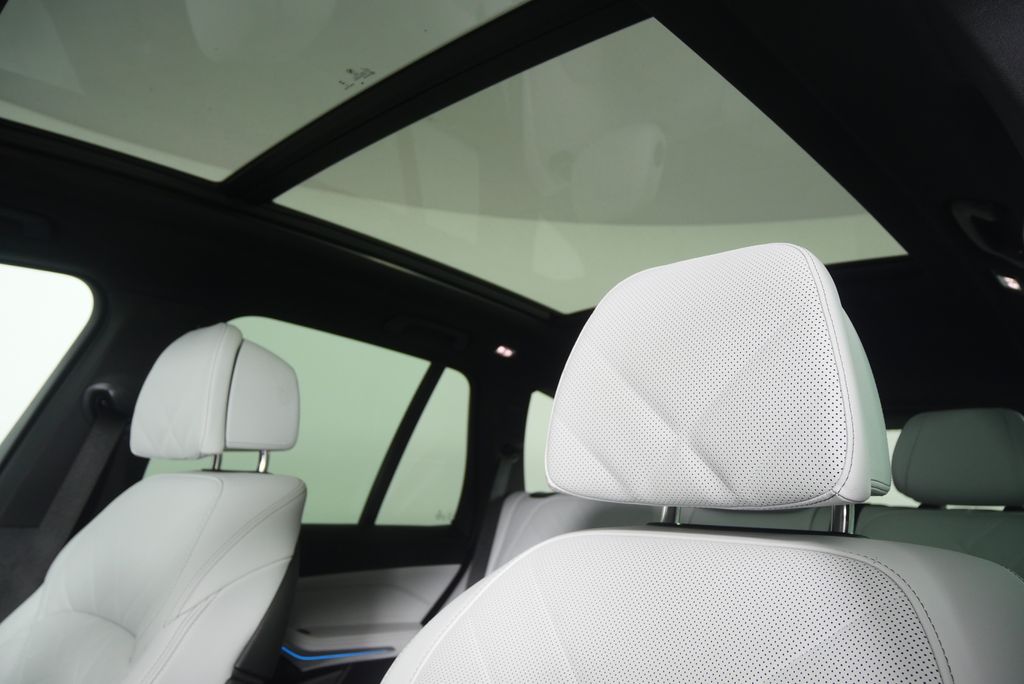 Thumbnail: 2025 BMW X5 - 12