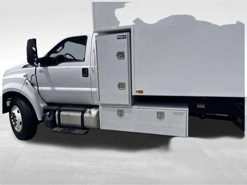 2022 Ford F-650 Diesel 