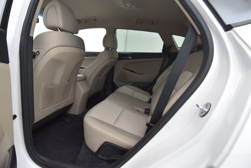 2016 Hyundai Tucson SE photo