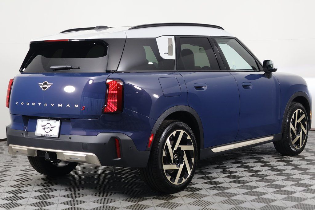 Thumbnail: 2027 MINI Cooper Countryman - 2