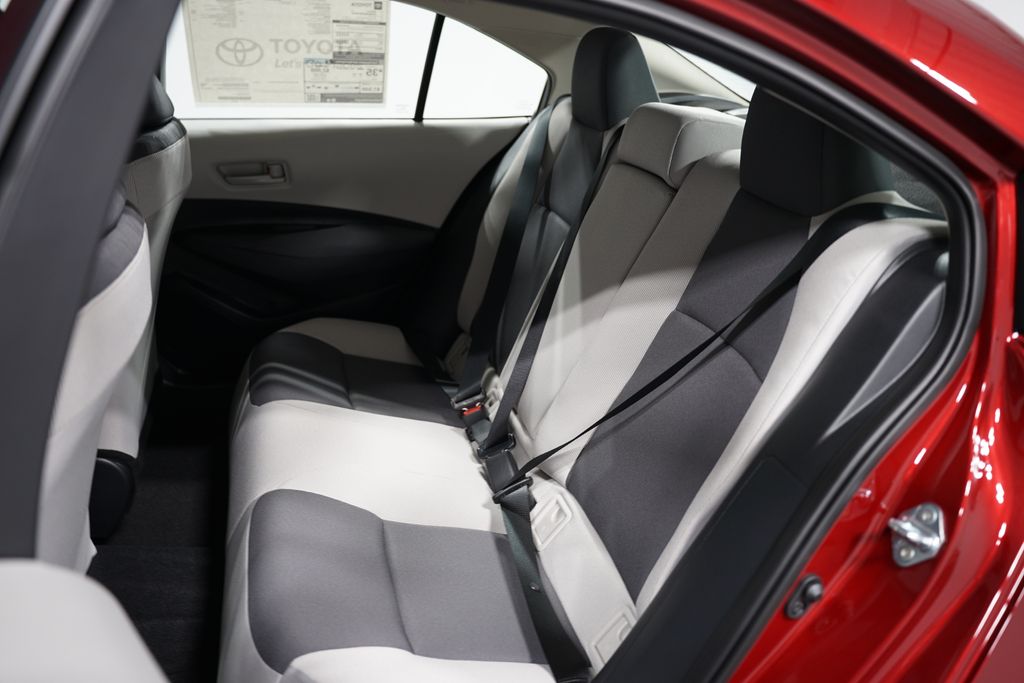 2025 Toyota Corolla LE 26