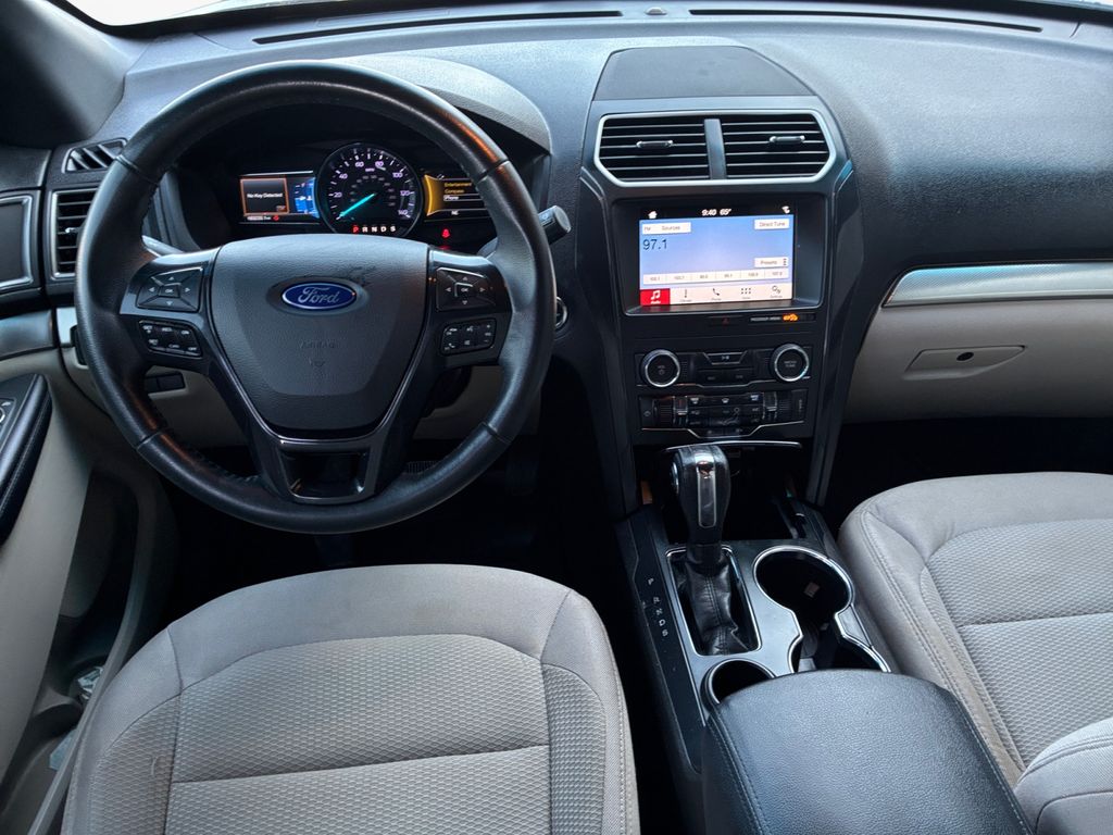 Used Car 2018 Ford Explorer  Xlt For Sale Under $10,000 In Austin, Texas