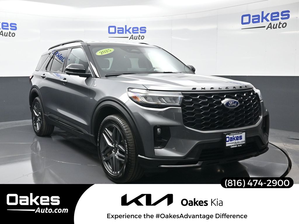 2025 Ford Explorer ST-Line AWD