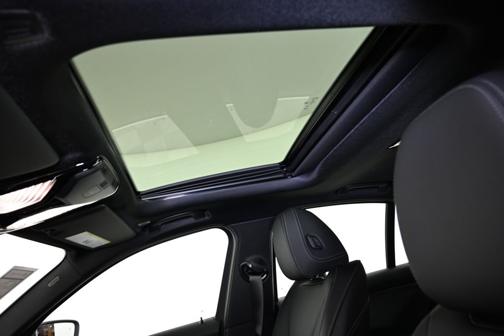 Thumbnail: 2026 BMW 3 Series - 20