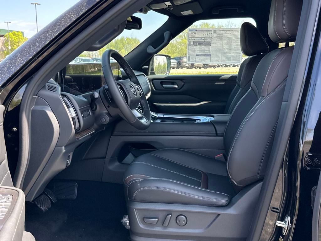 2025 Nissan Armada SL photo
