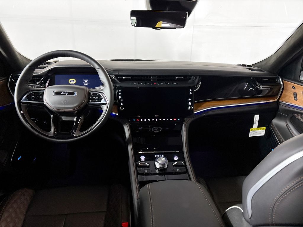 2026 Jeep Grand Cherokee Summit