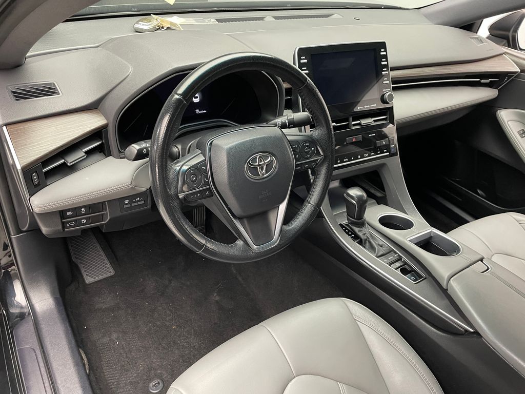 Thumbnail: 2022 Toyota Avalon - 11