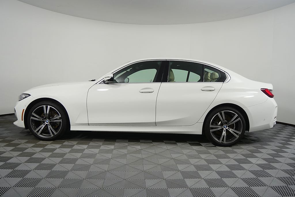 Thumbnail: 2024 BMW 3 Series - 6