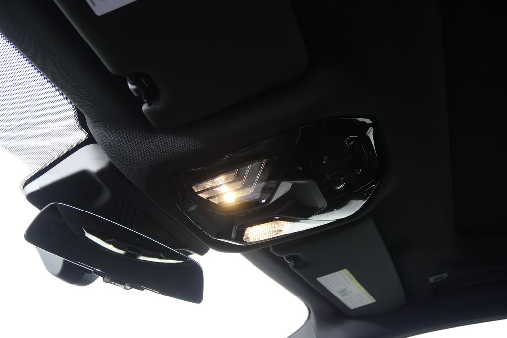 Thumbnail: 2026 BMW i5 - 19