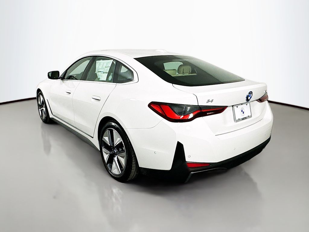 2025 BMW i4 eDrive40 7